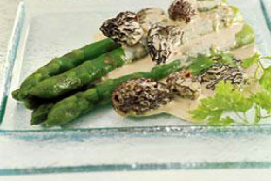 Asparagus with morels and tarragon  