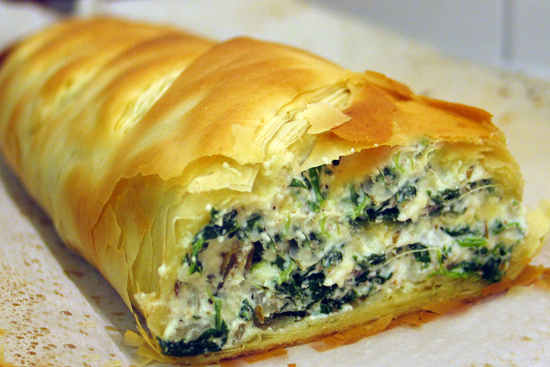 Herbed spinach-ricotta srudel 