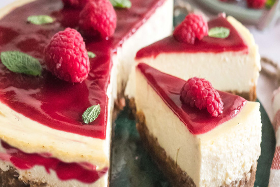 Raspberry cheesecake - A recipe by Epicuriantime.com