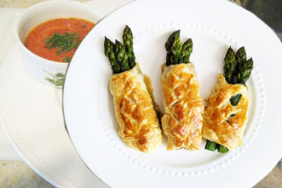 Asparagus en croûte  