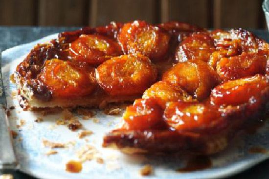 Caramelized apricot tart 