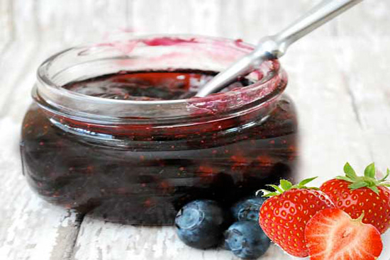 Strawberry-blueberry jam - A recipe by wefacecook.com