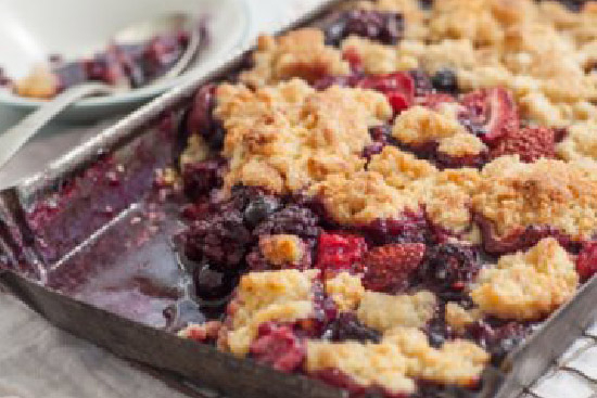 Apple and berry crisp - A recipe by wefacecook.com