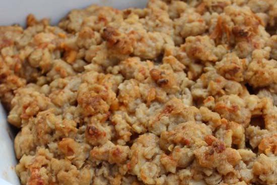 Apple cheese crisp  - A recipe by wefacecook.com