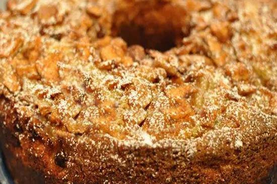 Apple cake - A recipe by wefacecook.com