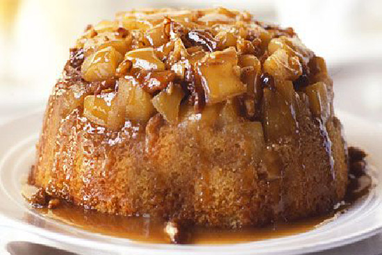English apple pudding with rum sauce 