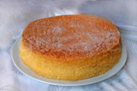 Almond génoise - A recipe by wefacecook.com
