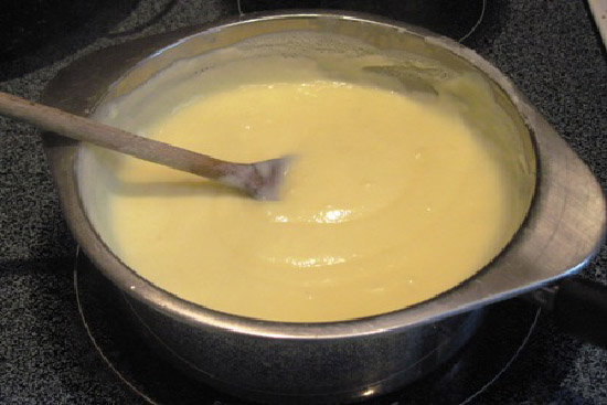 Custard cream - A recipe by wefacecook.com