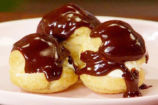 Profiteroles - A recipe by wefacecook.com