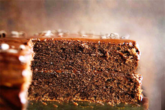 Black chocolate espresso cake 