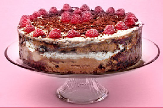 Chocolate raspberry ice-cream cake - A recipe by wefacecook.com