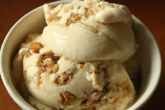 Maple walnut ice cream - A recipe by wefacecook.com