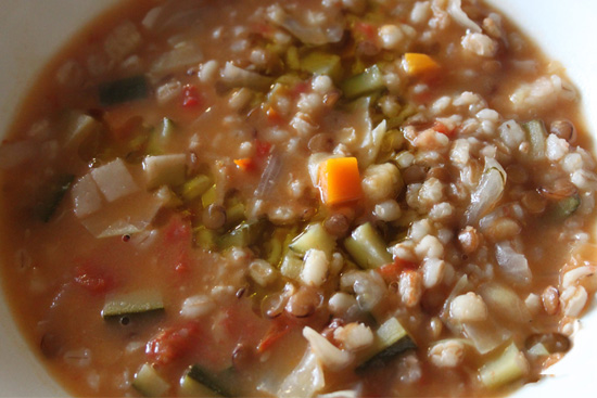 Winter three-grain soup 