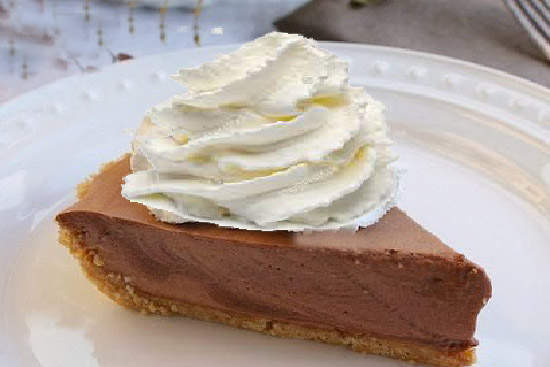 Chocolate bavarian cream pie 