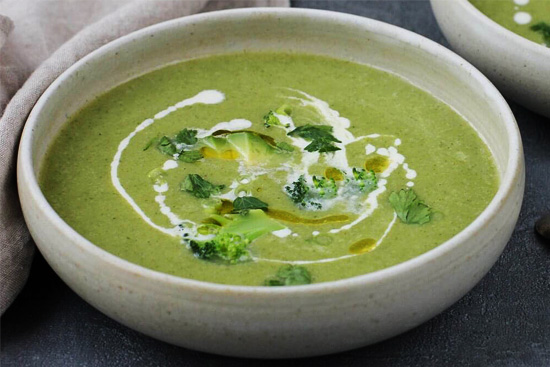 Cold broccoli soup - A recipe by wefacecook.com