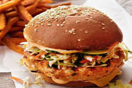 Salmon burgers with cole slaw 