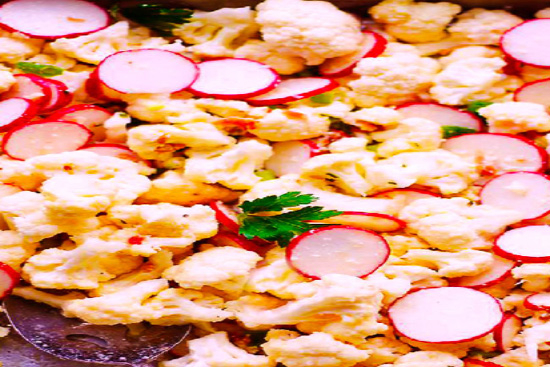 Cauliflower salad with radishes 