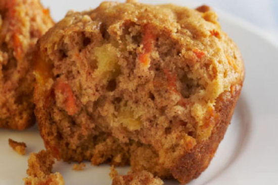 Classic carrot pineapple muffins - A recipe by wefacecook.com