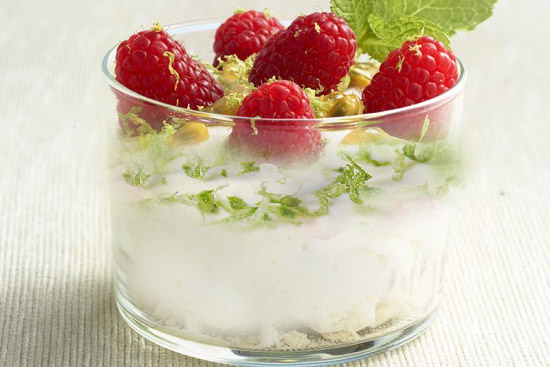 Lime Whipped Cream with fresh fruit - A recipe by wefacecook.com