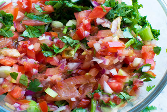 Fresh garden salsa - A recipe by wefacecook.com