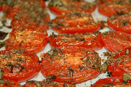 Roasted tomatoes - A recipe by wefacecook.com