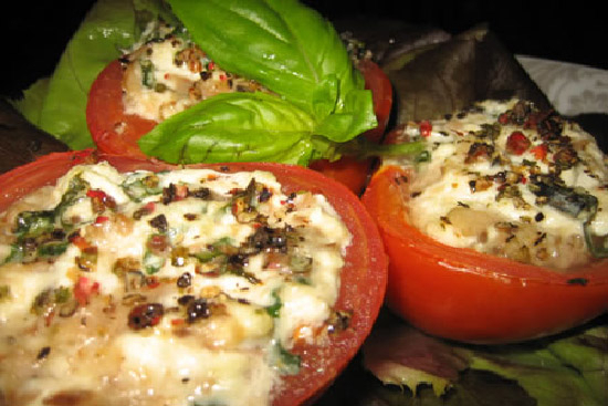 Tomatoes stuffed with goat cheese - A recipe by wefacecook.com