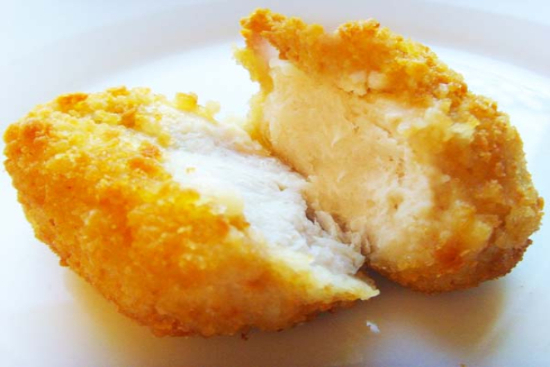 Crispy chicken nuggets - A recipe by wefacecook.com