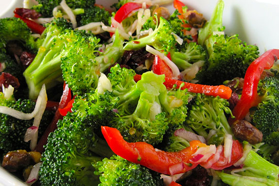 Broccoli apricot and red pepper salad 