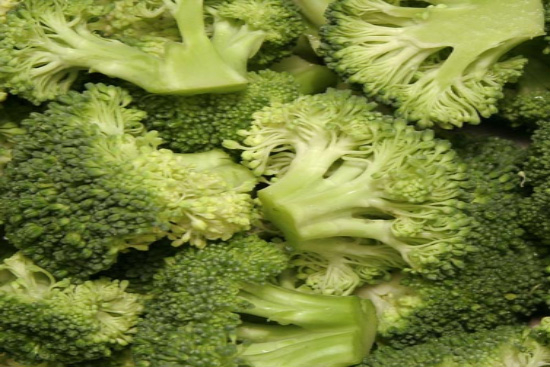 Steamed broccoli - A recipe by wefacecook.com