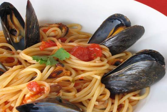 Mussels and spaghetti 
