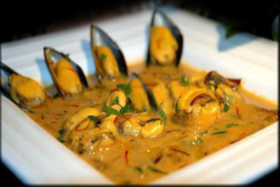 Mussels with leeks saffron and cream - A recipe by wefacecook.com