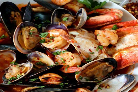 Cioppino - A recipe by wefacecook.com