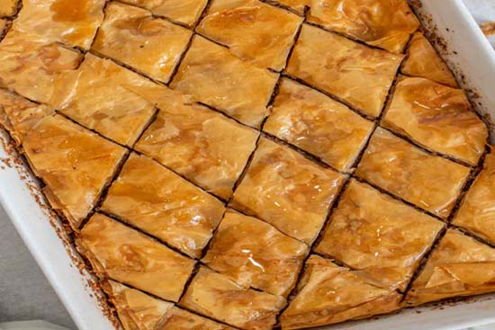 Baklava - A recipe by wefacecook.com