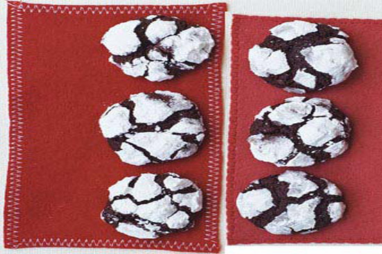 Chocolate Crinkle Cookies 