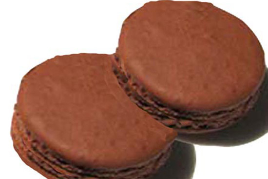 Chocolate macarons 