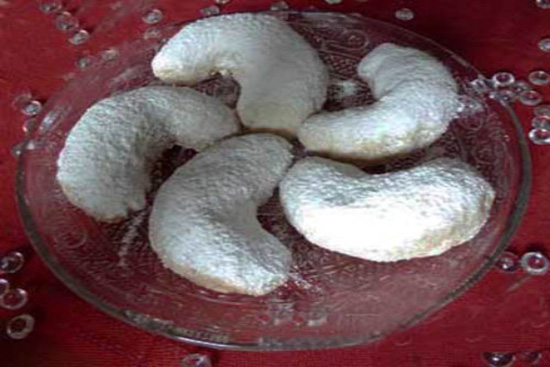 Pecan crescents 