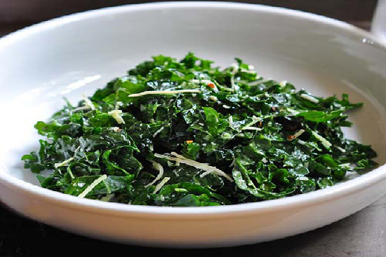 Kale salad - A recipe by Epicuriantime.com