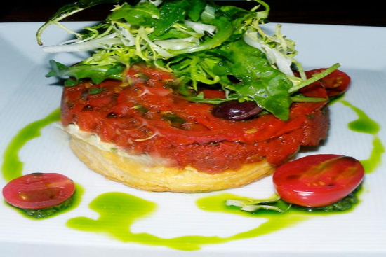 Tomato tarte tatin - A recipe by wefacecook.com