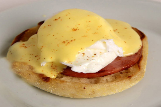 Eggs benedict - A recipe by wefacecook.com