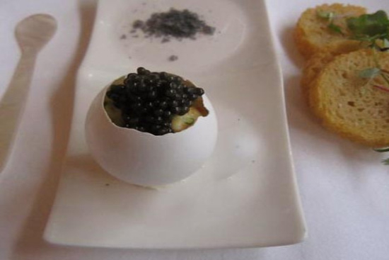 Scrambled eggs with caviar - A recipe by wefacecook.com