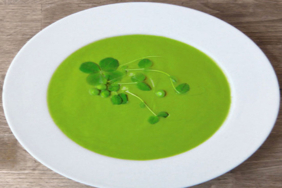 Green peas soup 