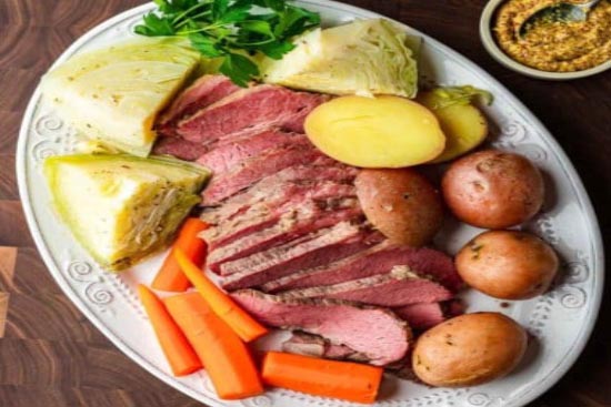 Corned beef and cabbage - A recipe by wefacecook.com