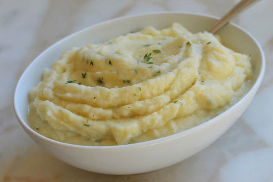 Creamy cauliflower purée - A recipe by wefacecook.com