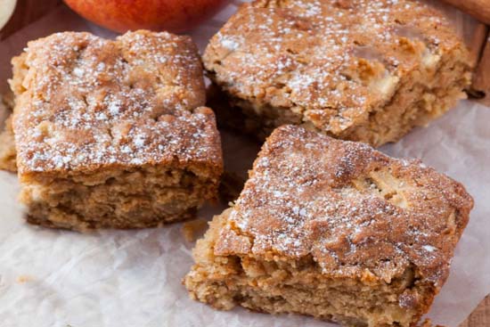 Apple and oat scones with cinnamon 