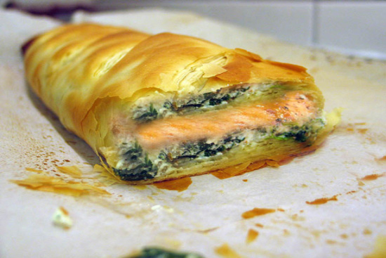 Salmon and spinach strudel - A recipe by wefacecook.com