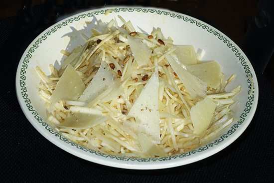 Celery root and fennel slaw with green apple and manchego - A recipe by wefacecook.com