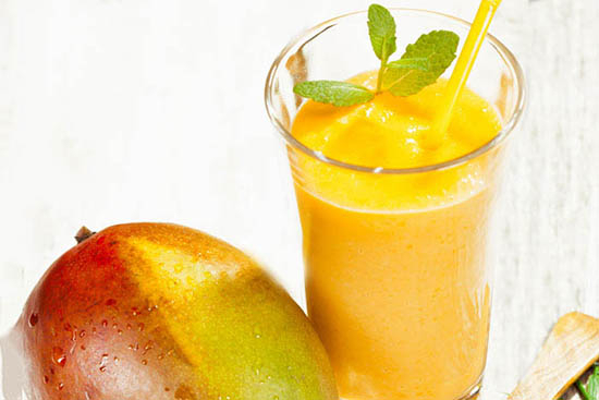 Peach mango smoothies 