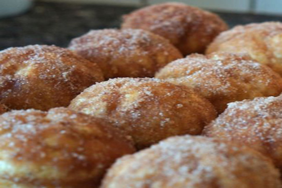 Doughnut muffins - A recipe by wefacecook.com