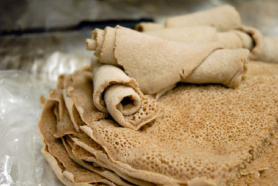 Ethiopian injera pancake - A recipe by wefacecook.com