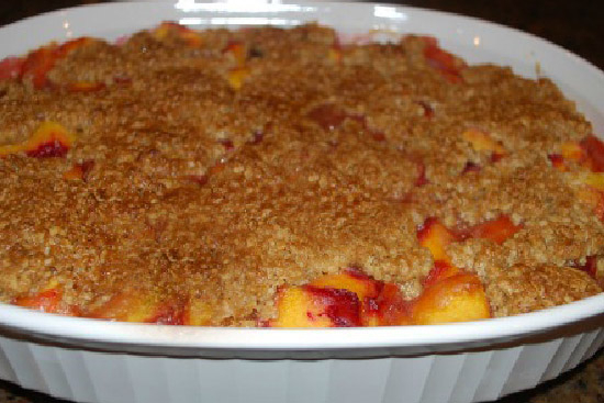 Peach crisp - A recipe by wefacecook.com